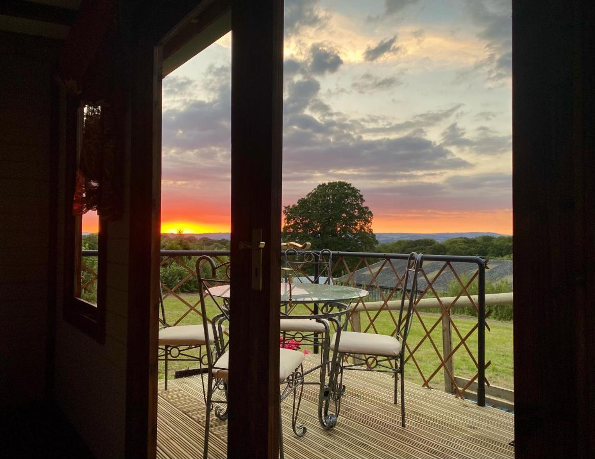 Cherry Tree Glamping Lodge Wellington  Zewnętrze zdjęcie