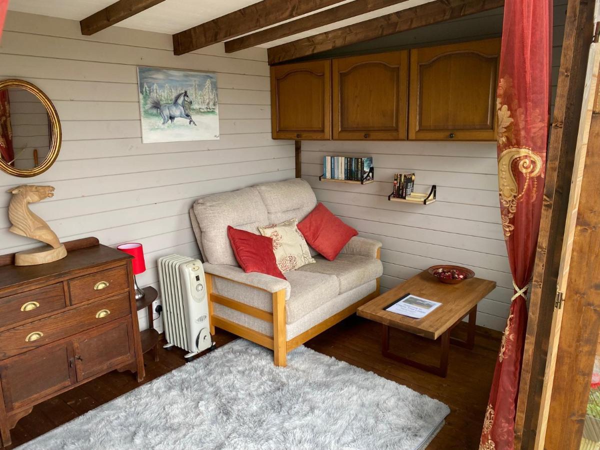 Cherry Tree Glamping Lodge Wellington  Zewnętrze zdjęcie